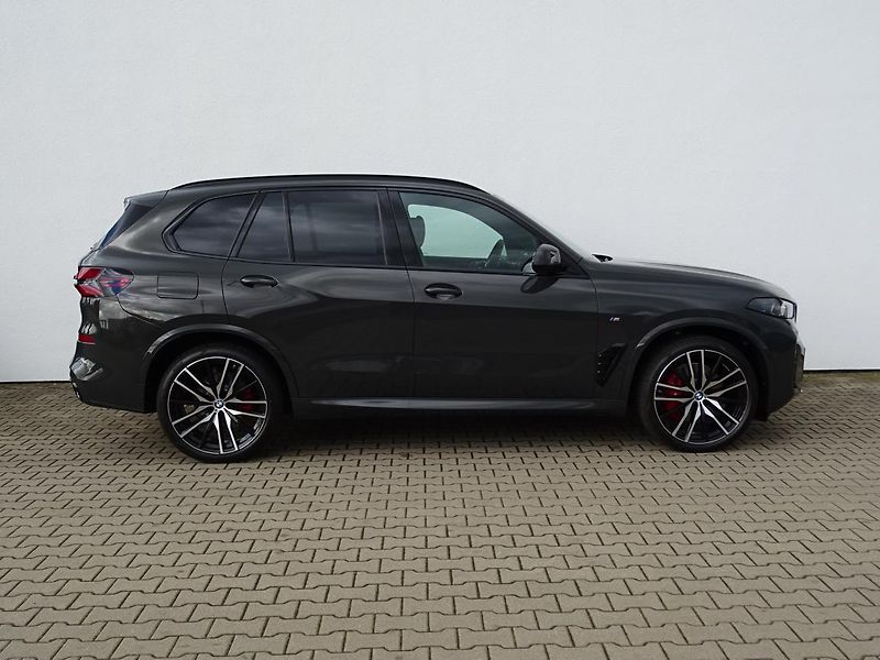 BMW X5 xDrive30d - fotka 5 z 6