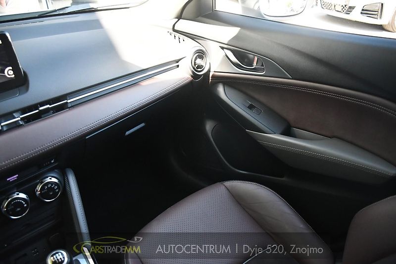 Mazda CX-3 2.0i G120 TAKUMI+ HUD 2xKola - fotka 23 z 54