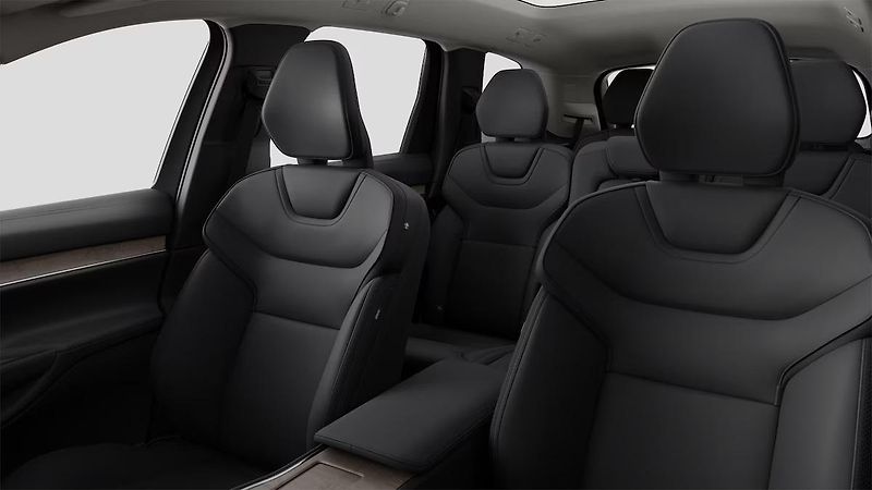 Volvo EX90 (2026) PURE ELECTRIC SINGLE PLUS 7m. - fotka 13 z 17