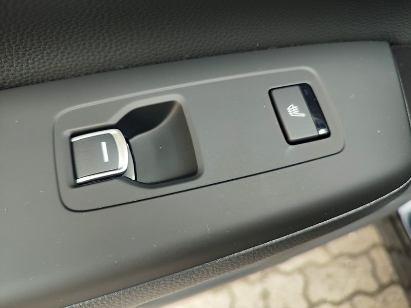 Honda CR-V (2026) 2.0 e:HEV ADVANCE MR2026 BLACK - fotka 31 z 40