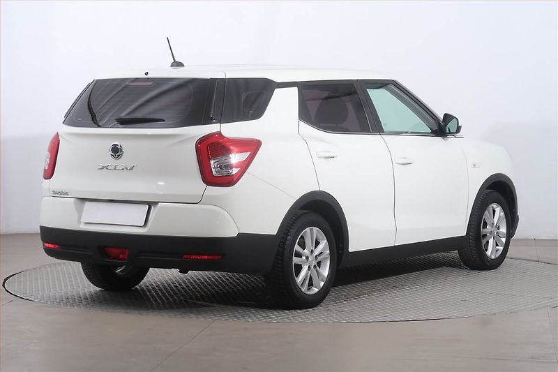 SsangYong XLV (2017) 1.6 e-XGi, Serv.kniha, Navi - fotka 5 z 20