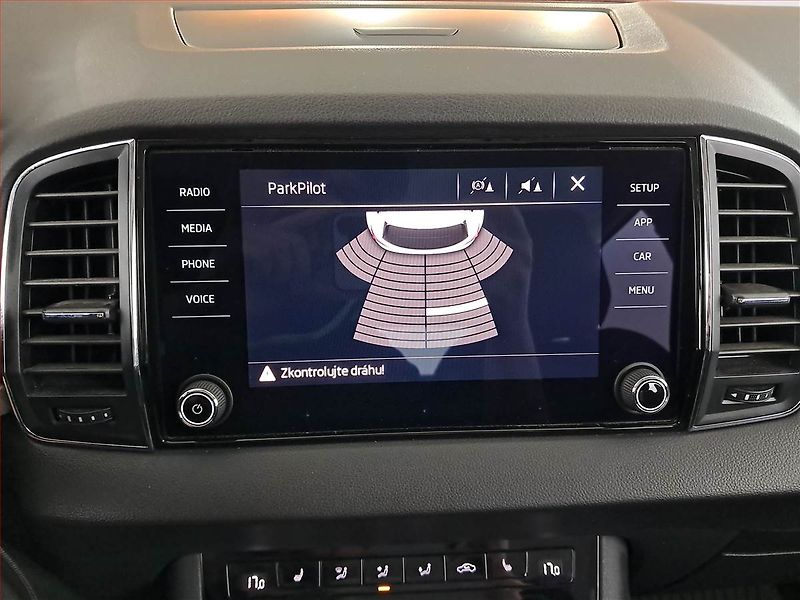 Škoda Karoq (2021) Ambition 1.6 TDI - fotka 19 z 20