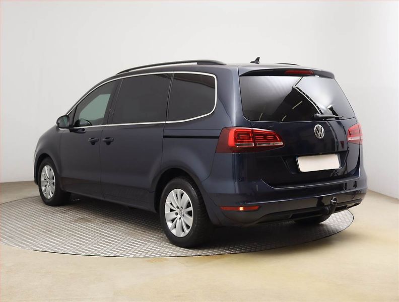 Volkswagen Sharan (2015) 2.0 TDI, Automat, Serv.kniha - fotka 4 z 26