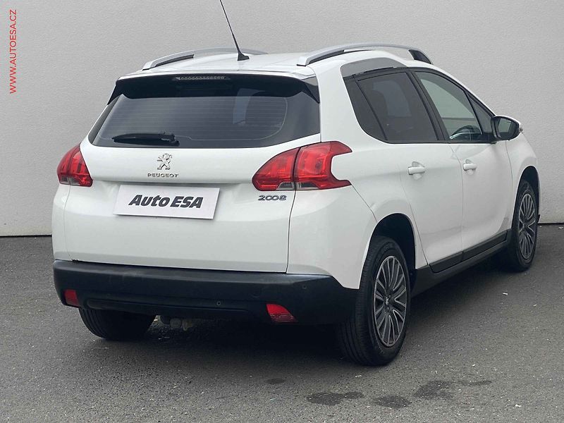 Peugeot 2008 (2014) 1.6 VTi, 2.maj,ČR, Active - fotka 4 z 19