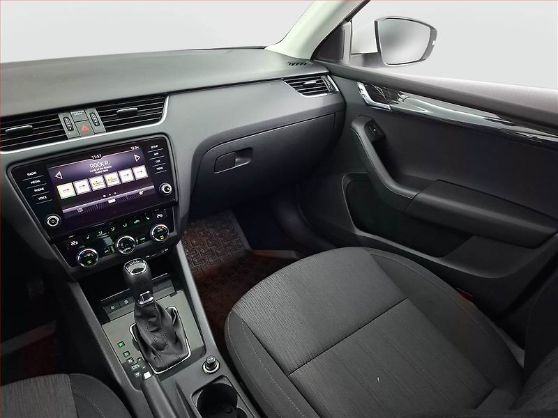 Škoda Octavia (2017) Style 2.0 TDI, Automat, ČR - fotka 8 z 19