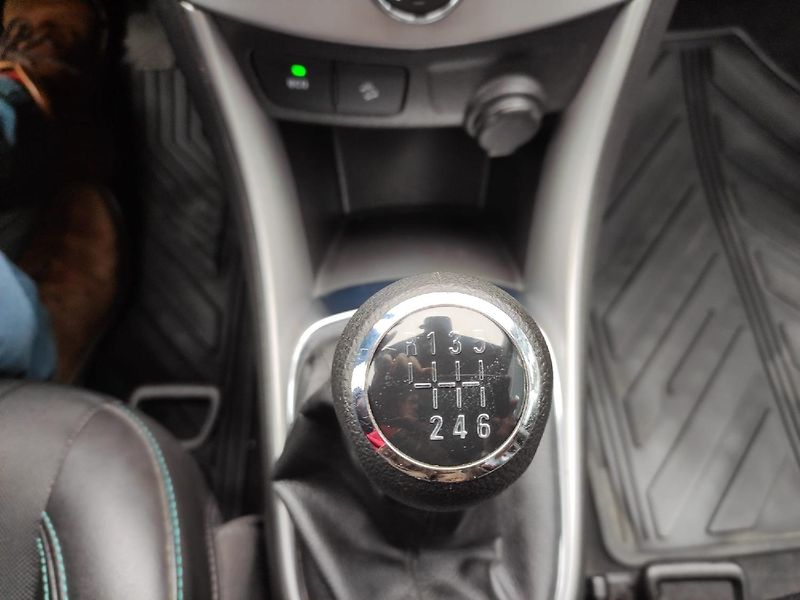 Opel Mokka (2014) 1.4i 4x4 140k MAN6 1. majitel - fotka 17 z 29