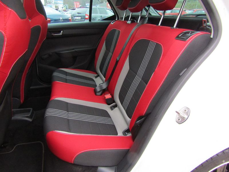 Škoda Fabia (2016) 1.2 TSi, ČR, AC, výhřev sed - fotka 10 z 21