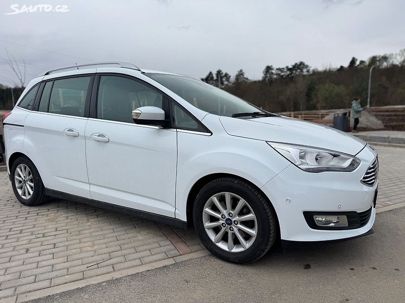 Ford Grand C-MAX 2.0TDCi 110kW kamera - fotka 12 z 28
