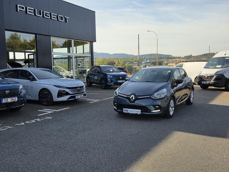 Renault Clio (2017) 1.2 TCe 118 Limited MAN6 - fotografie inzerátu