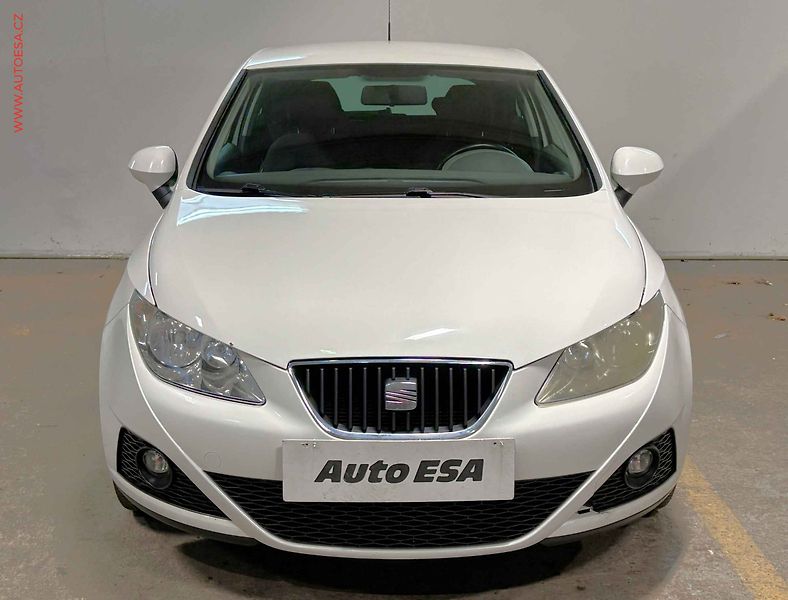 Seat Ibiza (2009) 1.6i, 1.maj, AC, temp - fotka 2 z 13