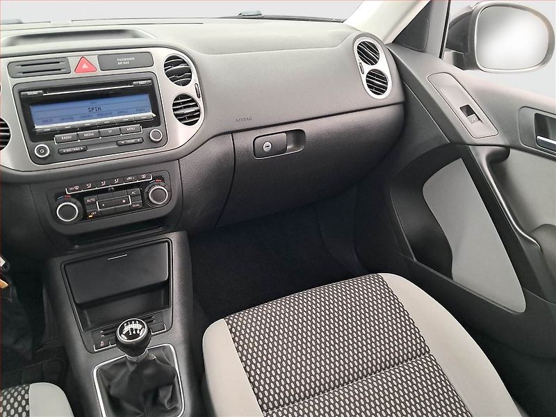 Volkswagen Tiguan (2010) 1.4 TSI, Tempomat - fotka 8 z 16