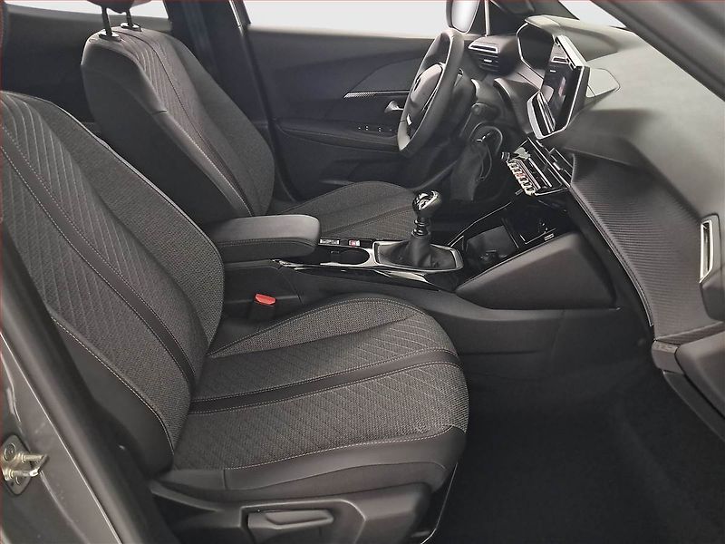 Peugeot 2008 (2025) 1.2 PureTech - fotka 9 z 20