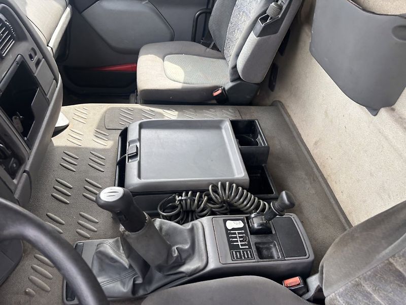 Renault Premium 420 6x2 HR - fotka 15 z 16