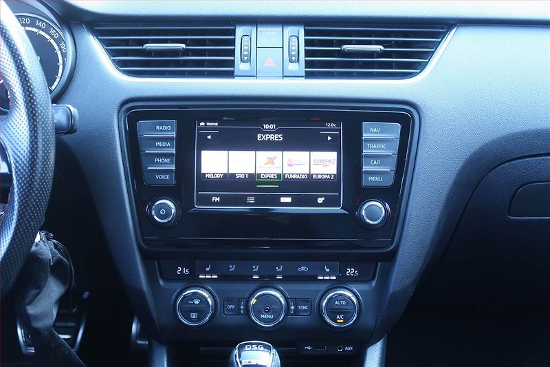 Škoda Octavia (2015) RS 2.0 TDI, Automat - fotka 12 z 23