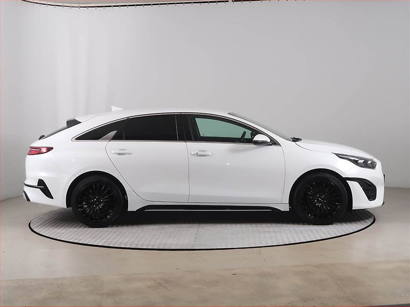 Kia Pro_Ceed (2022) 1.5 T-GDI - fotka 6 z 19