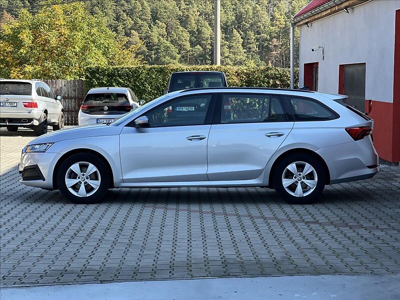 Škoda Octavia 2,0 TDI 85kW Active Combi - fotka 2 z 37