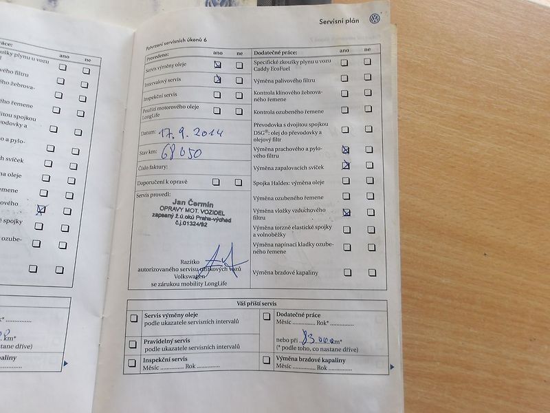 Volkswagen Caddy 1,4i ČR 1.MAJITEL !!! - fotka 32 z 37