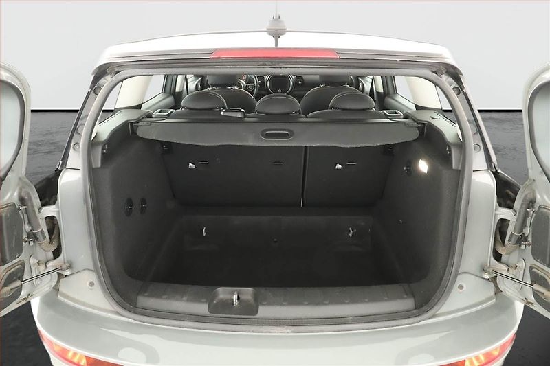 Mini Clubman (2018) Cooper, Automat, Park. senzory - fotka 11 z 14
