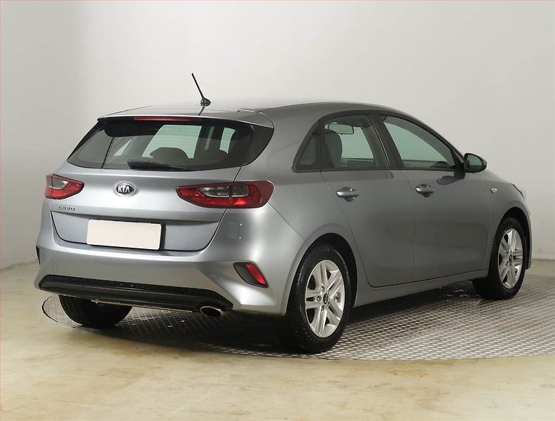 Kia Ceed (2019) 1.4 CVVT, Serv.kniha, Tempomat - fotka 5 z 17