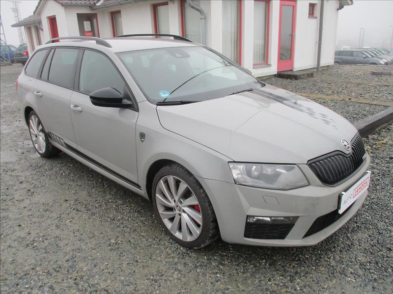 Škoda Octavia 2,0 TDI RS, DSG,serviska,navi, - fotografie inzerátu