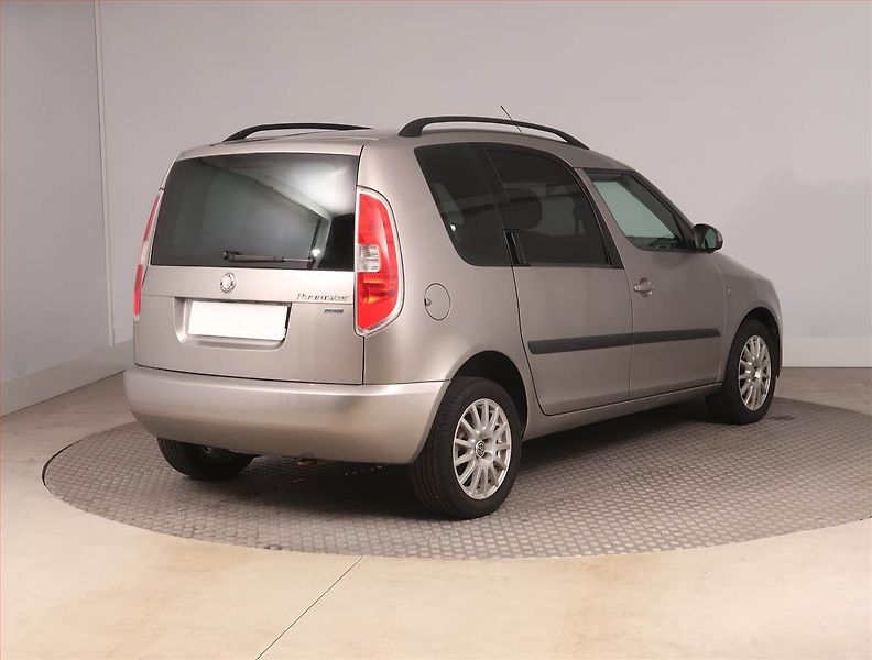 Škoda Roomster (2008) 1.4 16V, po STK, jezdí dobře - fotka 5 z 15