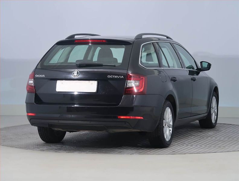 Škoda Octavia (2018) Ambition Plus 1.6 TDI, Automat - fotka 5 z 19