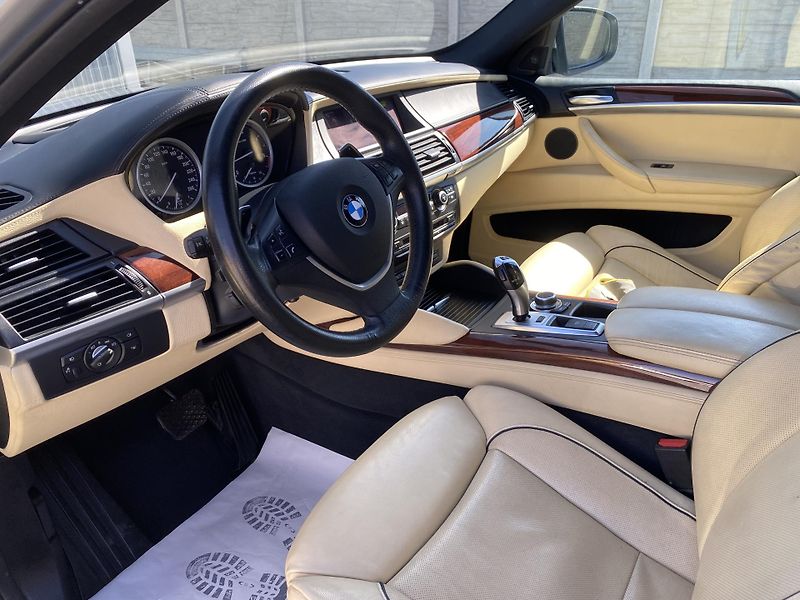 BMW X6 4.0D 4x4 310PS FULL CZ DPH 1A! - fotka 99 z 166