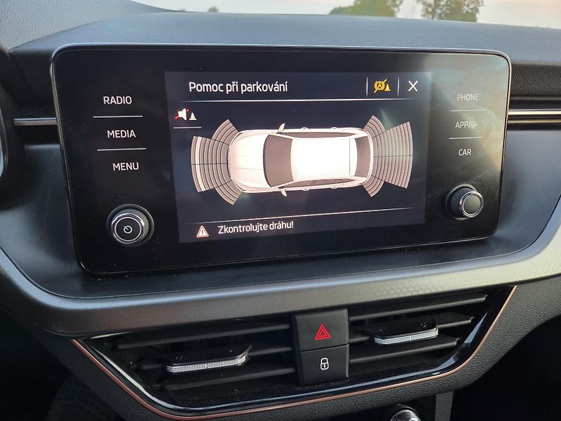 Škoda Scala 1.0 TSI 81 kW Style AT CZ DPH - fotka 19 z 27