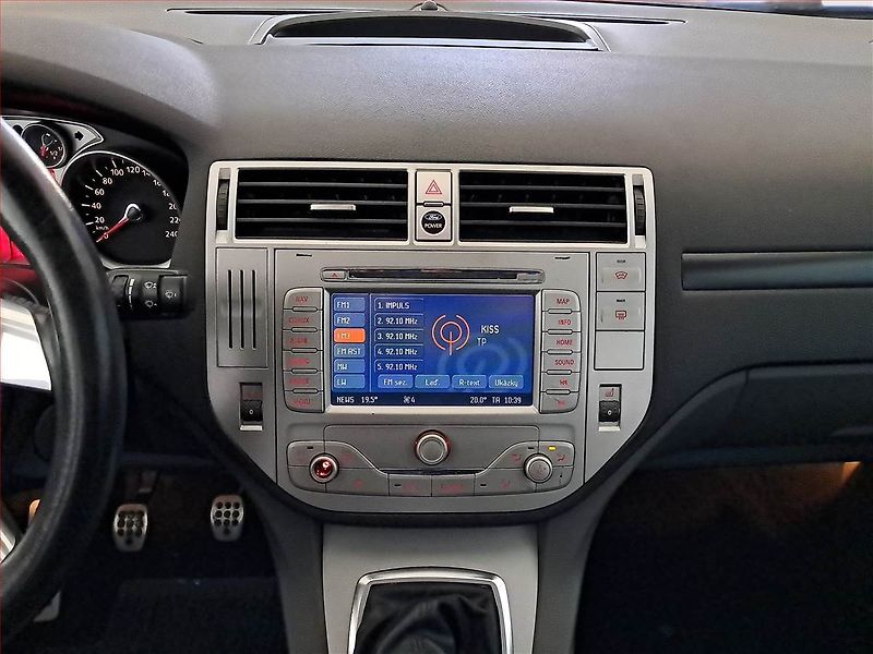 Ford Kuga (2010) 2.0 TDCi, 4X4, Navi, Tempomat - fotka 12 z 18