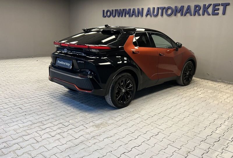 Toyota C-HR 2,0 PHEV TOKYO EDITION - fotka 2 z 19