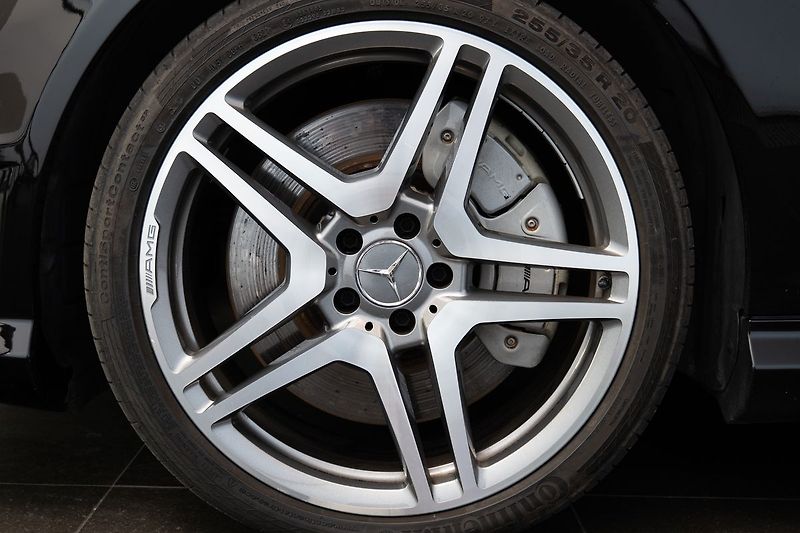 Mercedes-Benz CL V12/Nappa/HarmanKardon/Karbon/ - fotka 21 z 24