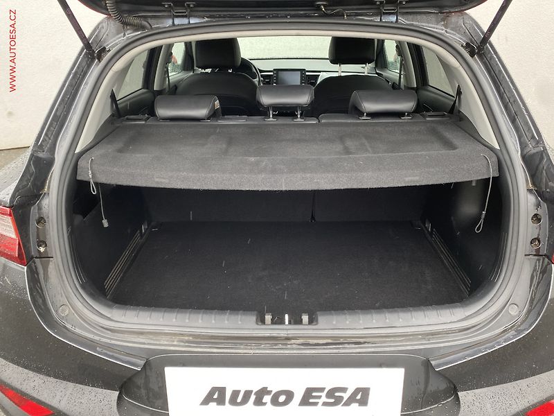 Kia Stonic (2018) 1.0 T-GDi, Platinum, kůže - fotka 7 z 18