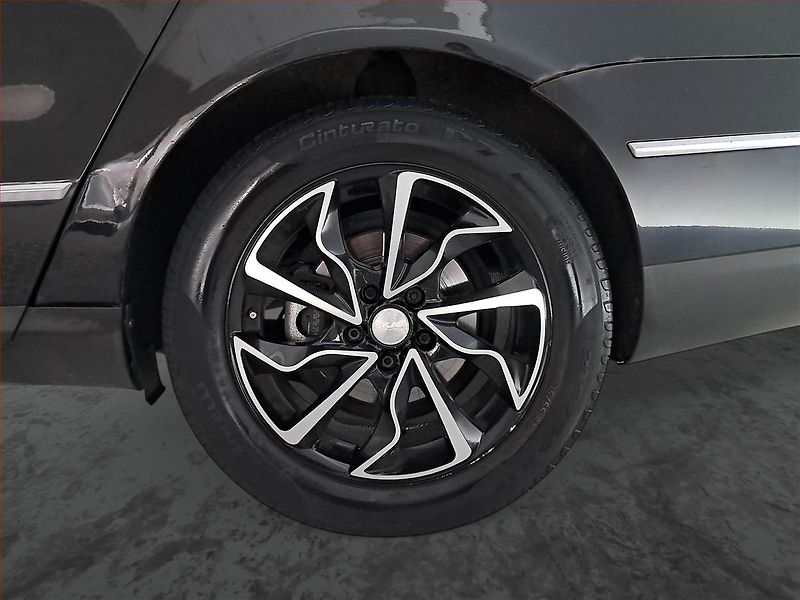 Volkswagen Passat (2009) 2.0 TDI, po STK - fotka 14 z 15