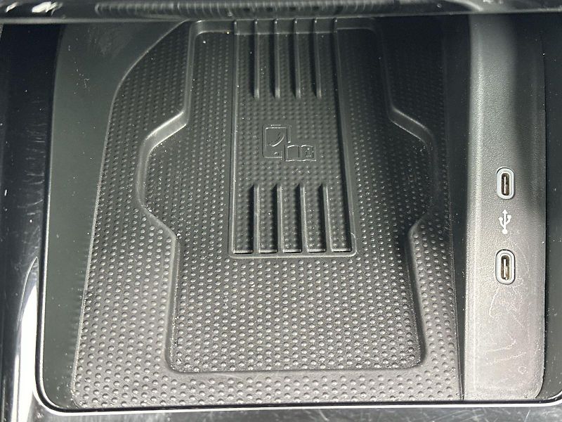 Škoda Kamiq (2024) 1.0 TSI Top Selection - fotka 21 z 31