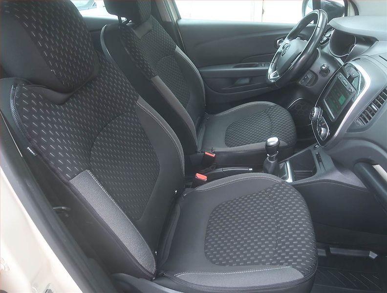 Renault Captur (2019) 1.3 TCe, Serv.kniha, Navi - fotka 9 z 16