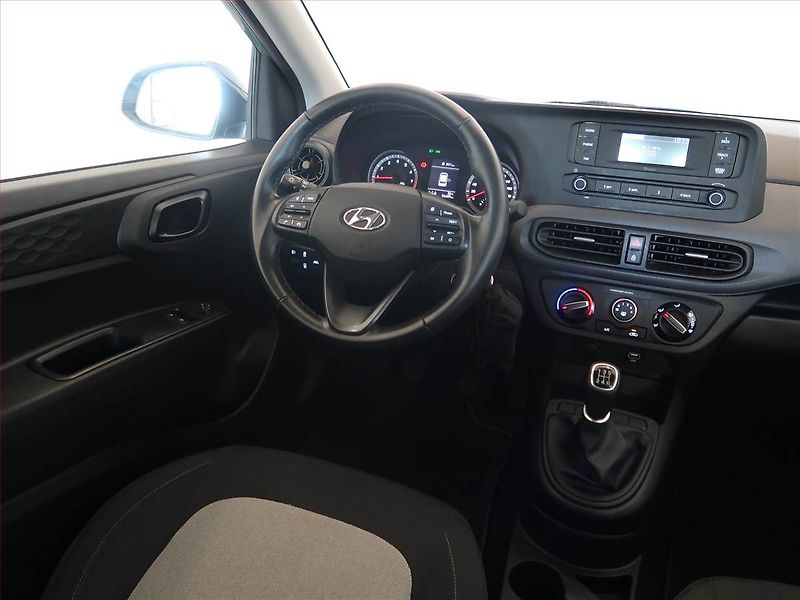 Hyundai i10 (2022) Comfort 1.0, ČR,1.maj - fotka 7 z 13