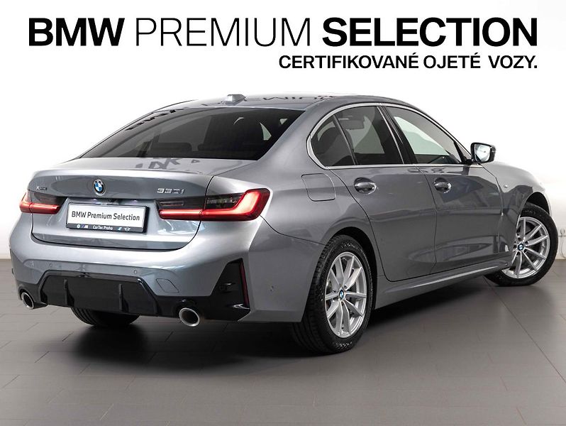 BMW Řada 3 330i xDrive - fotka 5 z 22