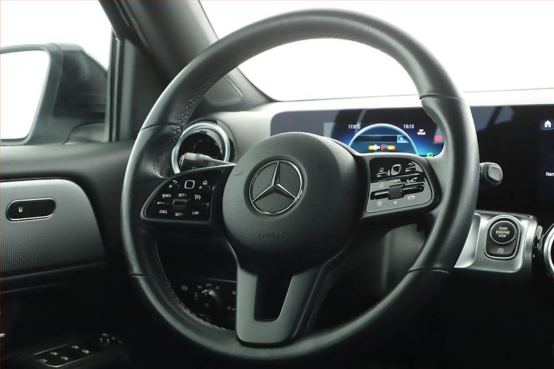 Mercedes-Benz GLB (2023) 200 - fotka 18 z 22