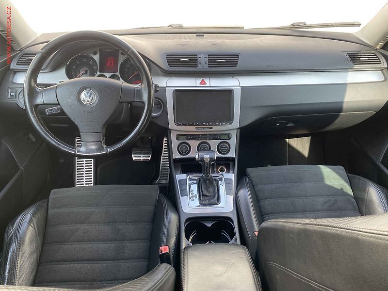 Volkswagen Passat (2006) 3.2FSi 4x4, DSG - fotka 8 z 16