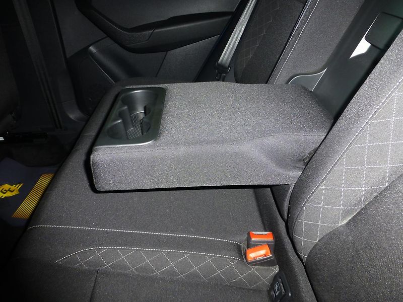 Škoda Karoq (2019) 1,6TDI-85KW*ALU*PARK.*VYHŘ.SED - fotka 15 z 24