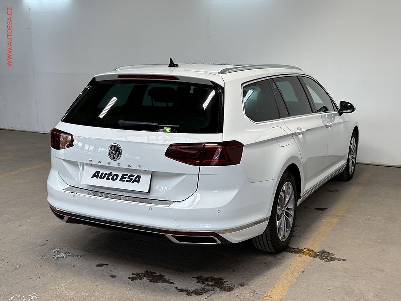 Volkswagen Passat (2020) 2.0 TDi, DSG, navi, LED - fotka 4 z 19