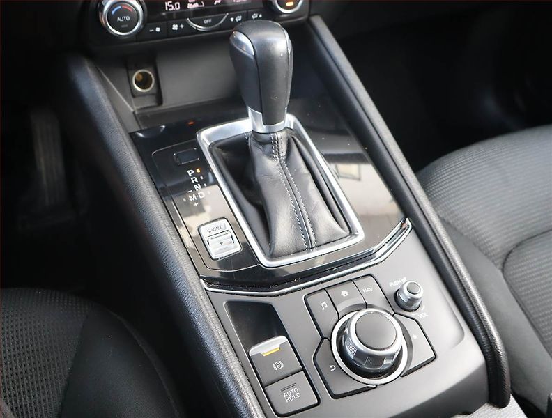 Mazda CX-5 (2018) Takumi 2.0 Skyactiv-G - fotka 16 z 19