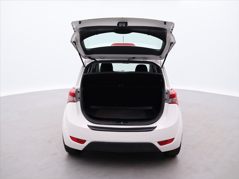 Hyundai ix20 1,4 I 66KW CZ KLIMA - fotka 9 z 24