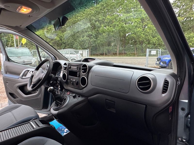 Citroën Berlingo (2010) 1.6 HDi Multispace - fotka 14 z 27