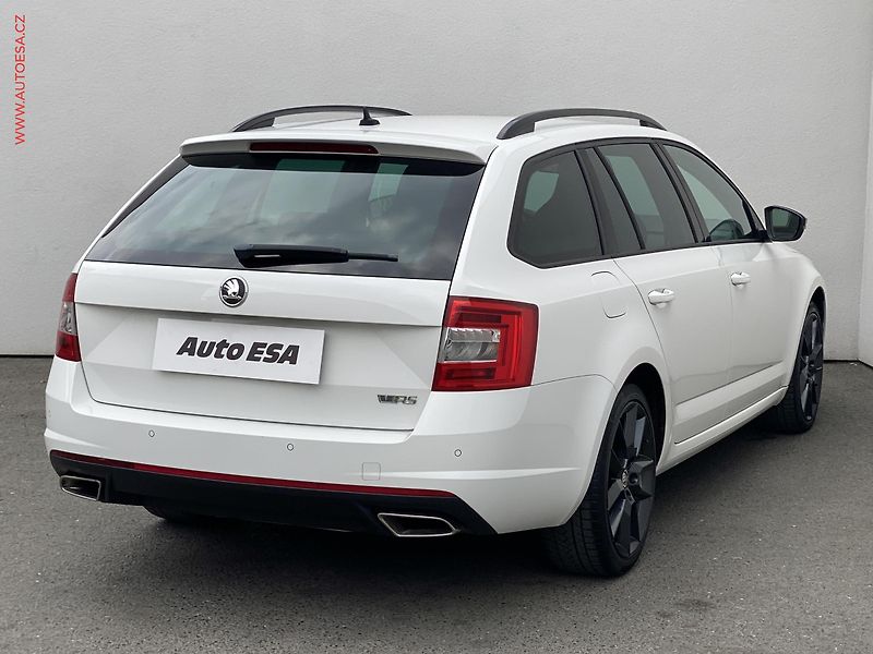 Škoda Octavia (2014) 2.0 TDi, RS Challange, bixen - fotka 4 z 19