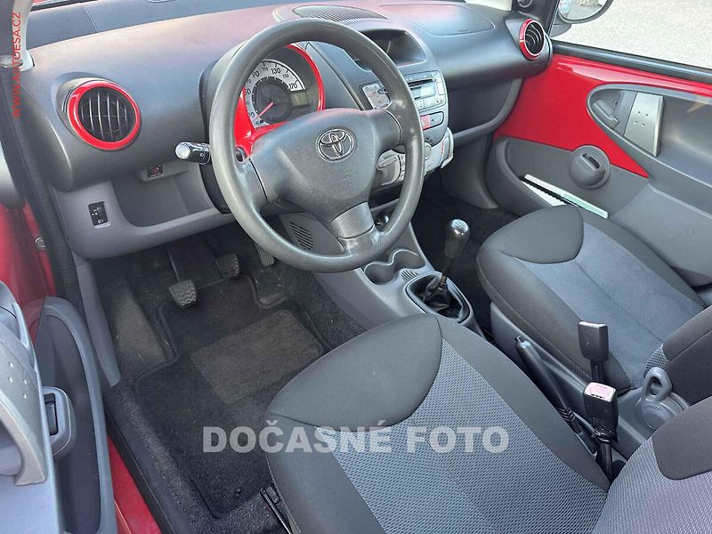 Toyota Aygo (2007) 1.0i, AC - fotka 3 z 3