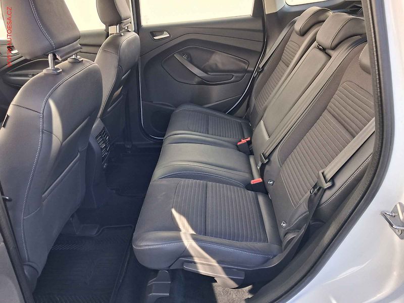 Ford Kuga (2017) 1.5 EB, Titanium, bixen - fotka 10 z 19