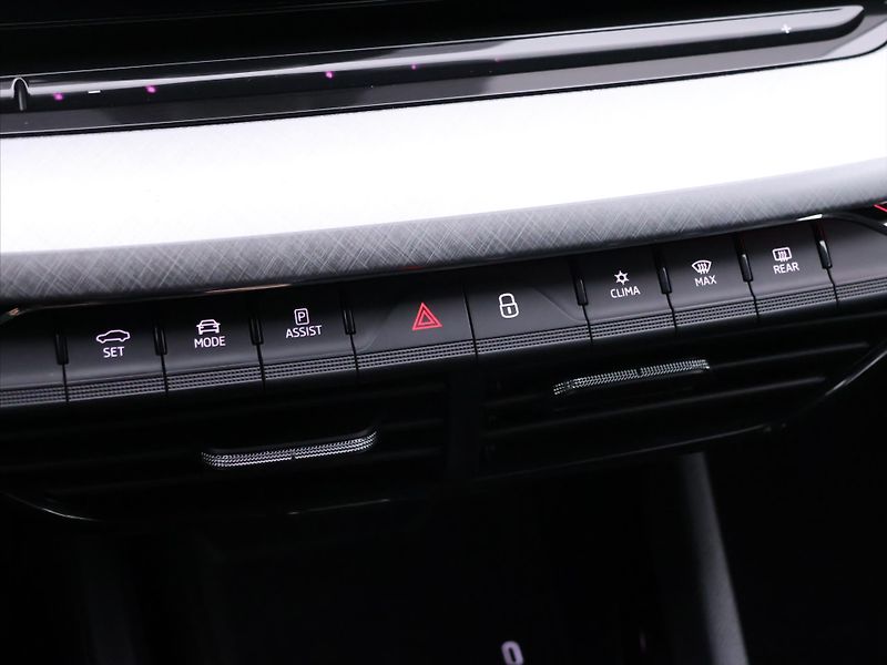 Škoda Octavia 2,0 TDI 110kW DSG Tour DPH - fotka 30 z 38