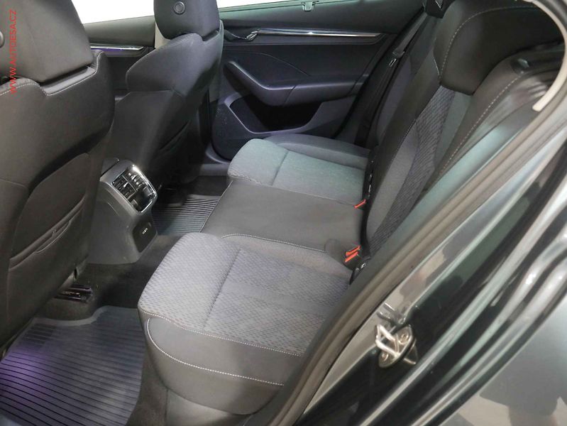 Škoda Octavia (2020) 2.0 TD, ČR, Style, TZ, LED - fotka 10 z 21
