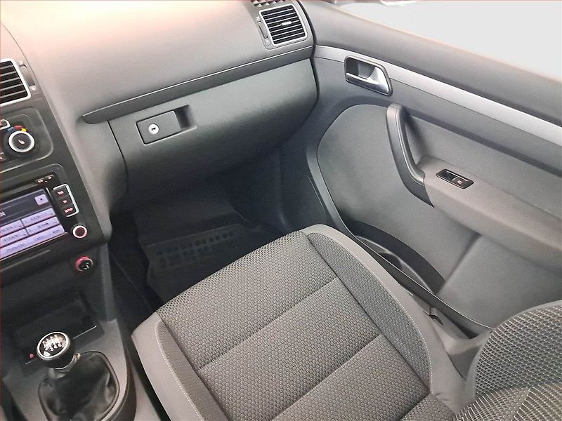 Volkswagen Touran (2011) 1.4 TSI, 7 míst, Serv.kniha - fotka 8 z 21